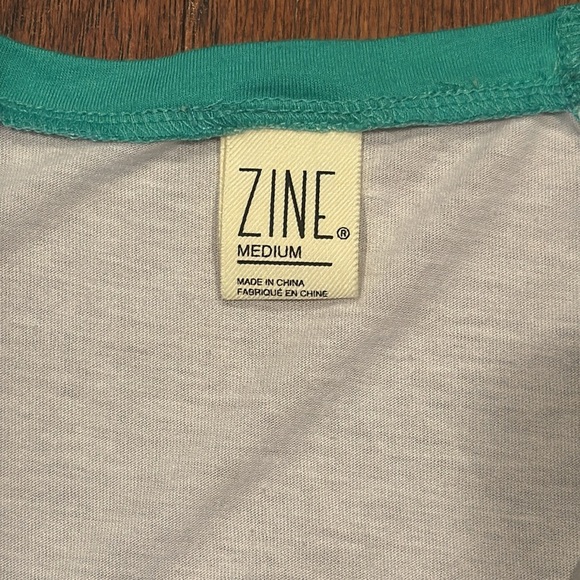 Medium Green and White Raglan Short Sleeve Tee - Picture 4 of 8